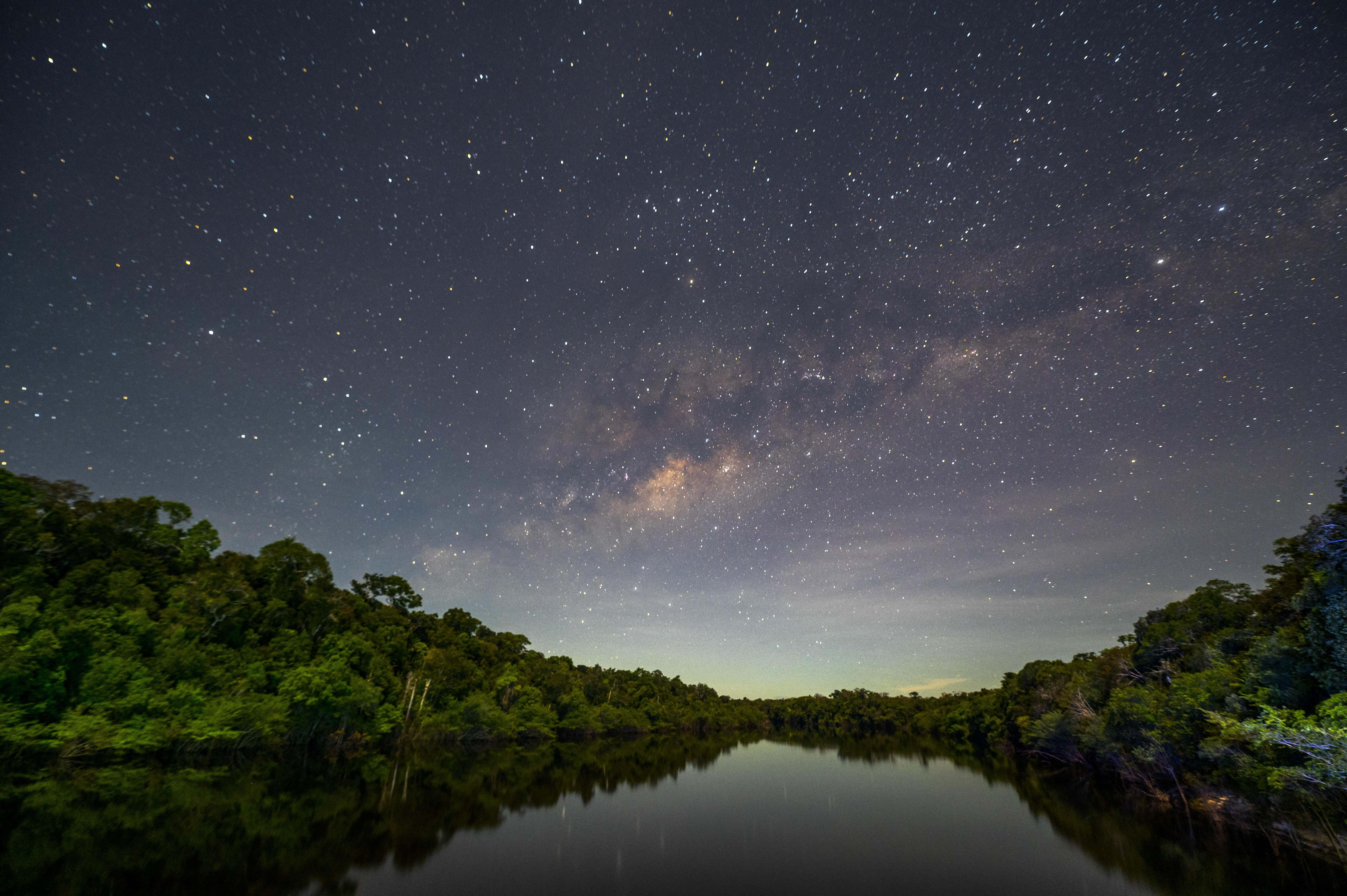 Vía láctea desde la Amazonía brasileña.