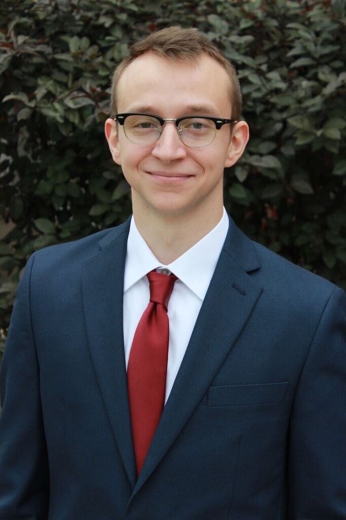 Headshot of Daniel Mayer.